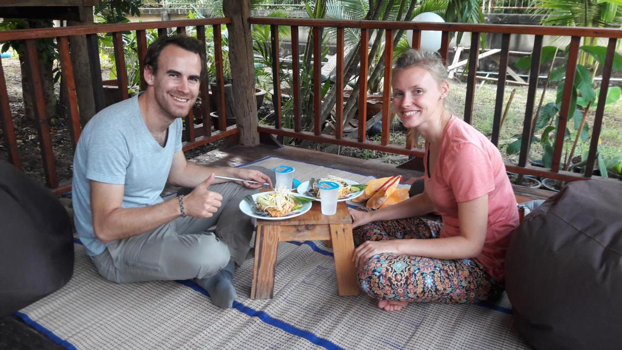 Plus Hostel Ayutthaya Buitenkant foto
