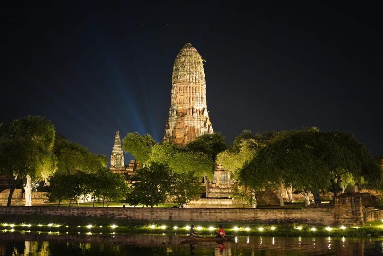 Plus Hostel Ayutthaya Buitenkant foto