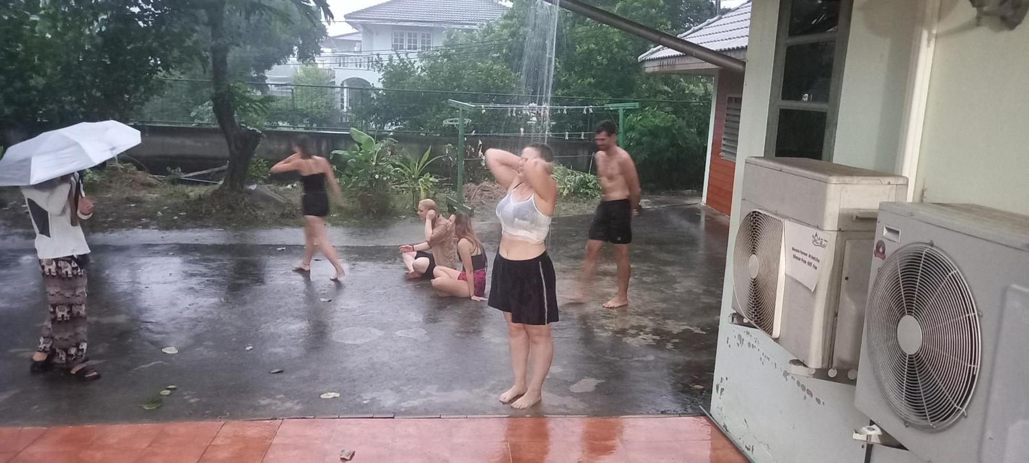 Plus Hostel Ayutthaya Buitenkant foto