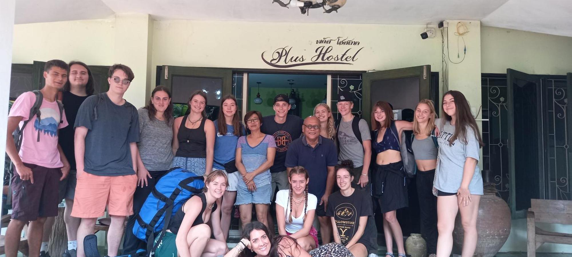 Plus Hostel Ayutthaya Buitenkant foto