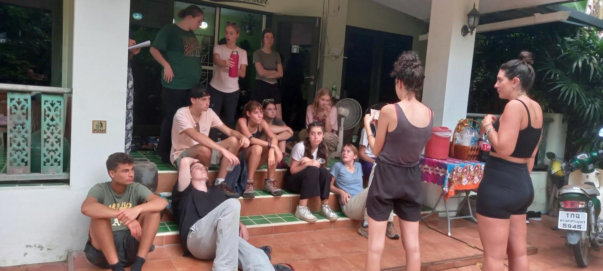 Plus Hostel Ayutthaya Buitenkant foto